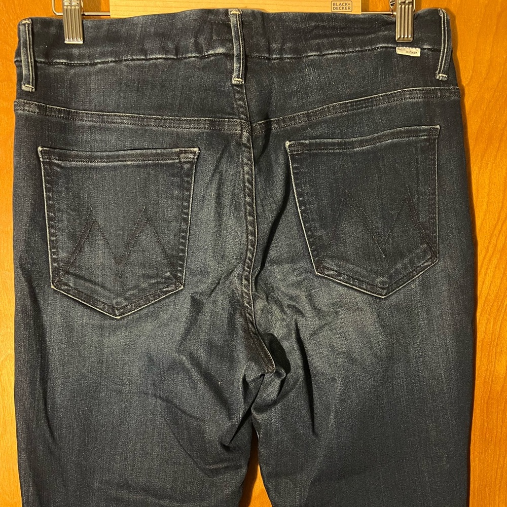 MOTHER High Waisted Looker Ankle Fray Jeans - Picture 6 of 11